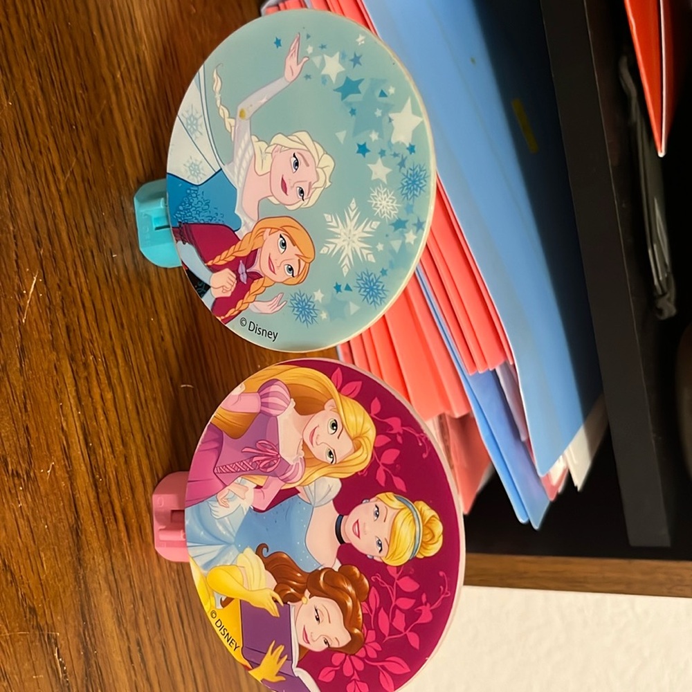 l Disney Frozen II Led Night Light
